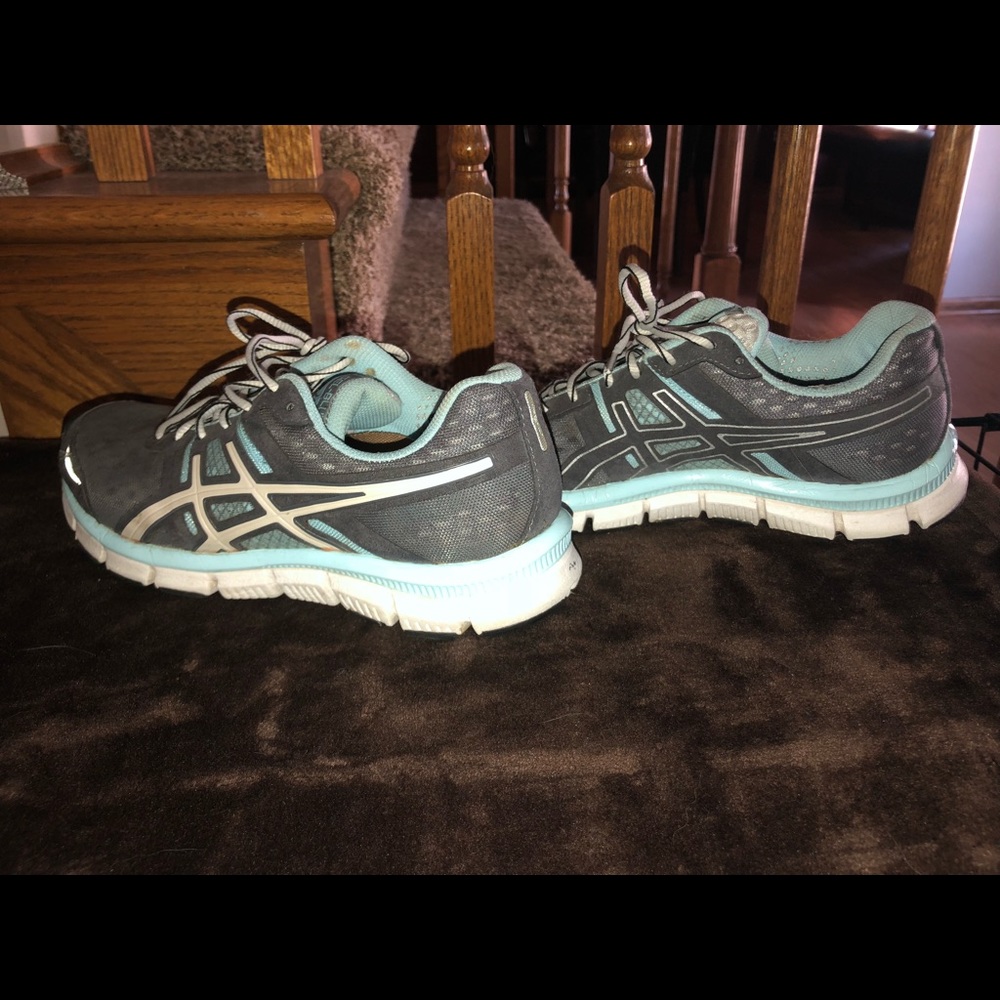 ASICS Tennis shoes